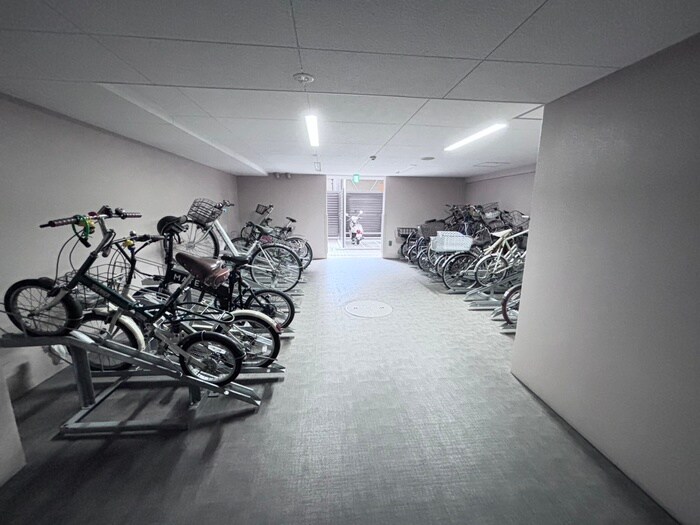 物件外観写真6　(駐輪場)