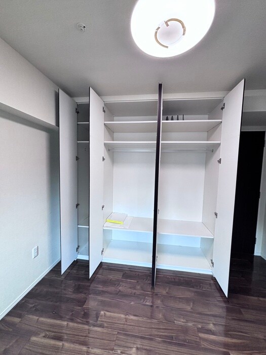 物件内観写真13　(収納)