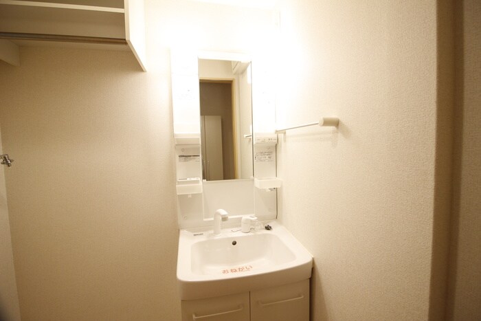 物件内観写真8　(洗面)