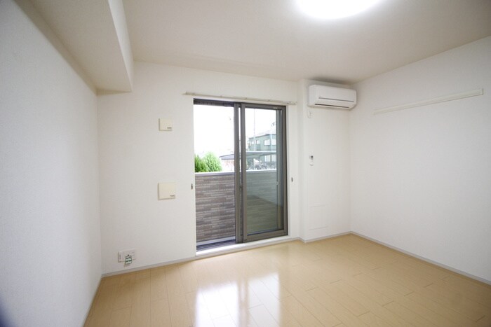 物件内観写真15　(居室)