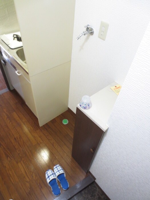 物件内観写真8　(洗濯機置場)