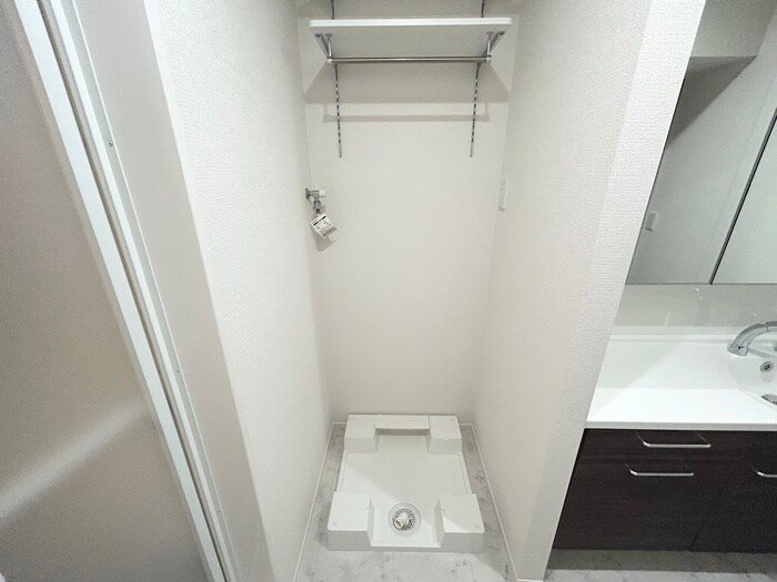 物件内観写真10　(洗濯機置場)