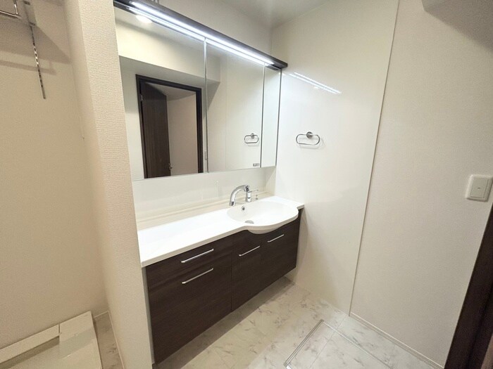 物件内観写真11　(洗面)