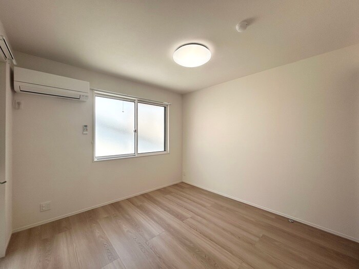 物件内観写真13　(居室)