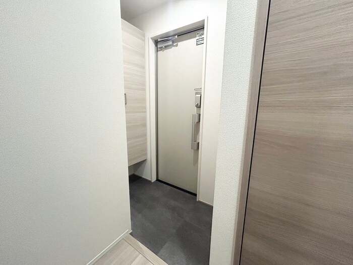 物件内観写真17　(玄関)