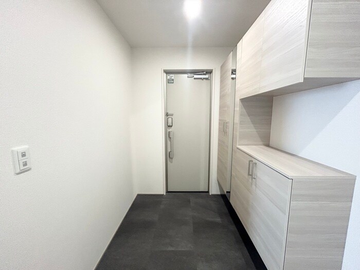 物件内観写真17　(玄関)