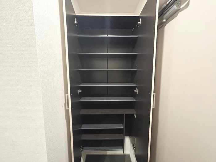 物件内観写真18　(靴箱)