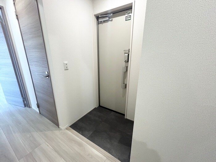 物件内観写真18　(玄関)