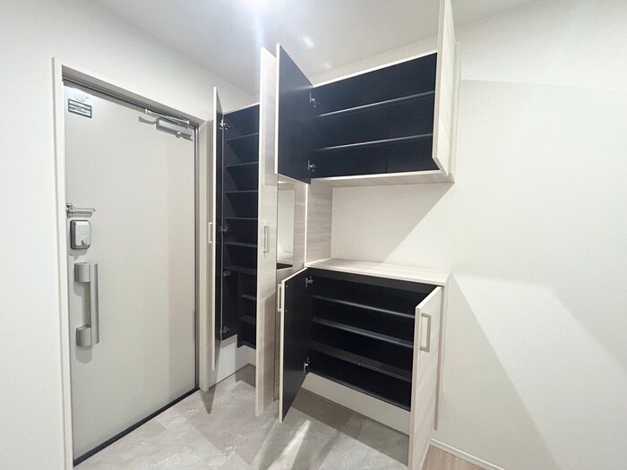 物件内観写真18　(靴箱)