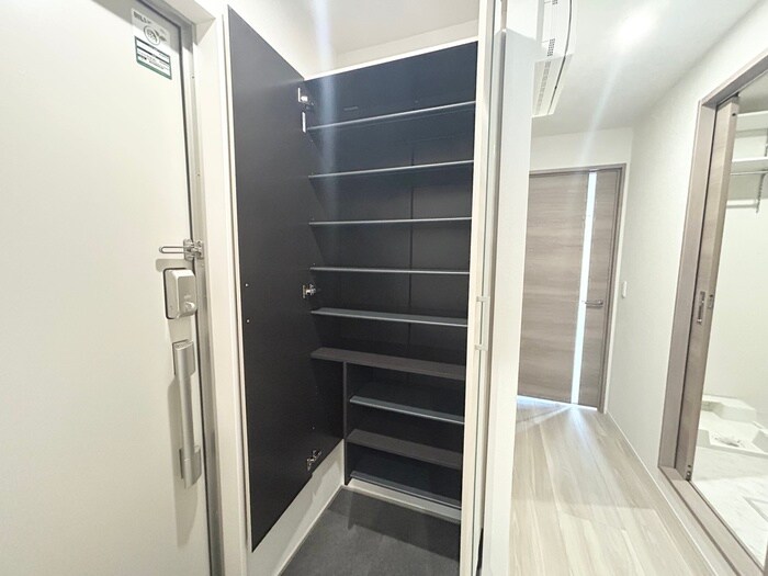 物件内観写真19　(靴箱)