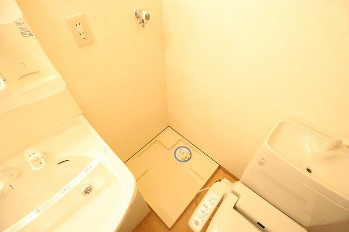 物件内観写真14　(洗濯機置場)