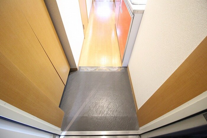 物件内観写真17　(玄関)