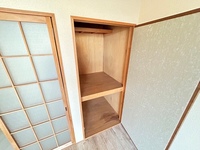 物件内観写真12　(収納)