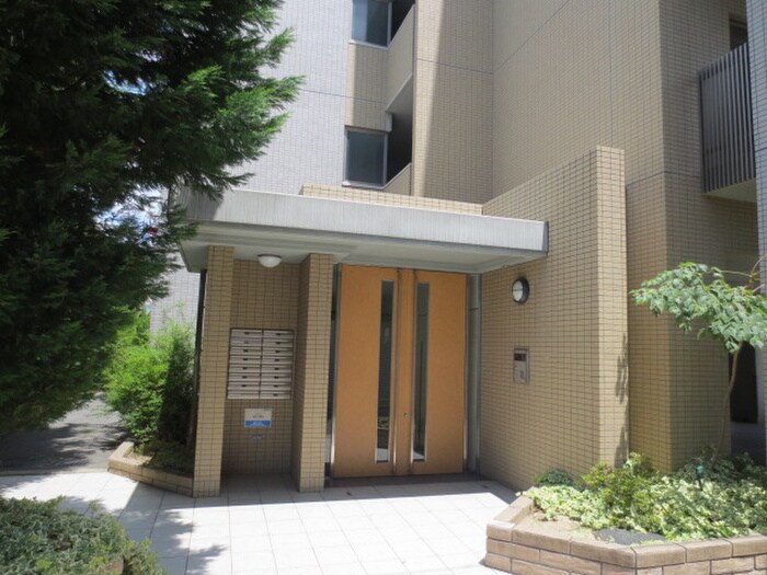 物件外観写真5　(エントランス部分)