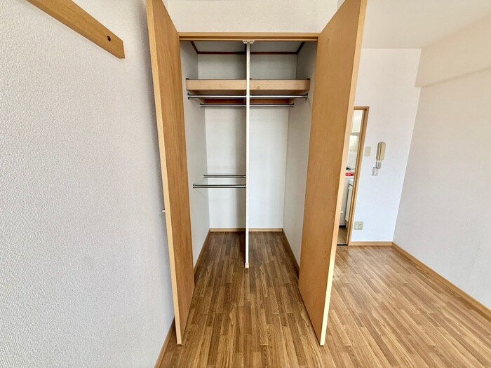 物件内観写真11　(収納)