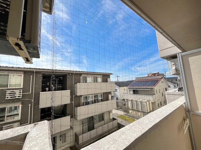 物件内観写真15　(室内からの展望)