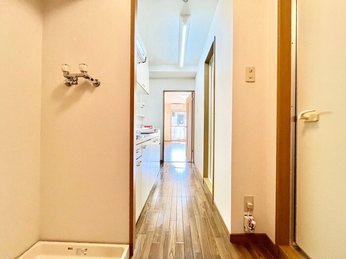 物件内観写真18　(廊下)