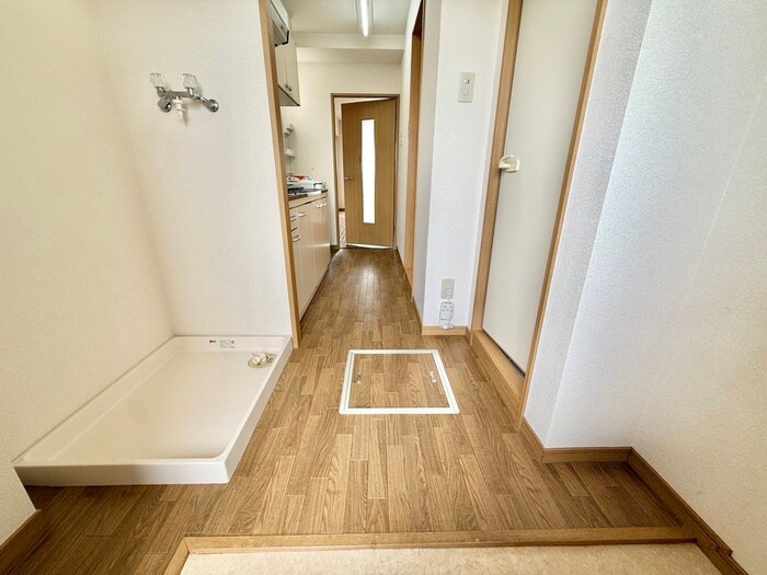 物件内観写真19　(廊下)