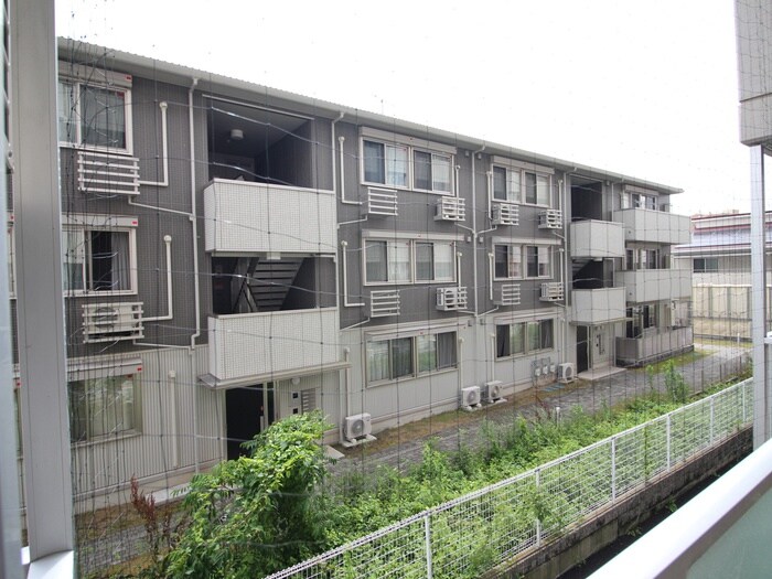 物件内観写真21　(室内からの展望)