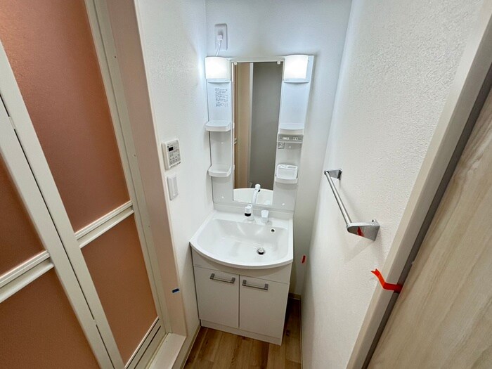 物件内観写真11　(洗面)