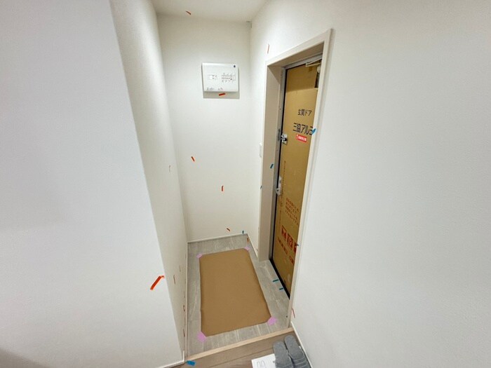 物件内観写真14　(玄関)