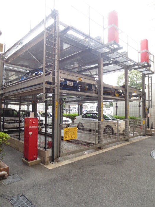 物件外観写真6　(駐車場)