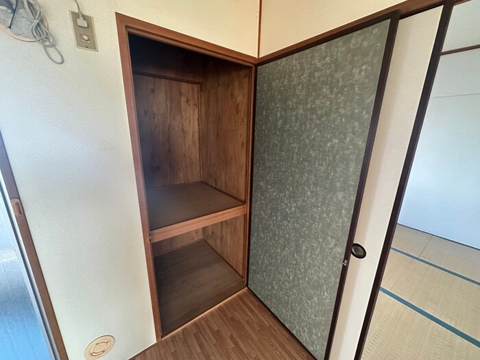物件内観写真13　(収納)