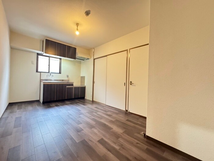 物件内観写真10　(居室)