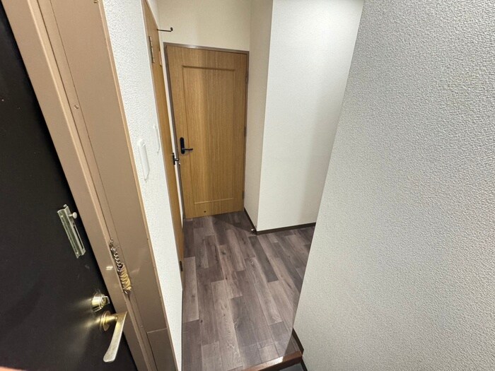 物件内観写真16　(廊下)