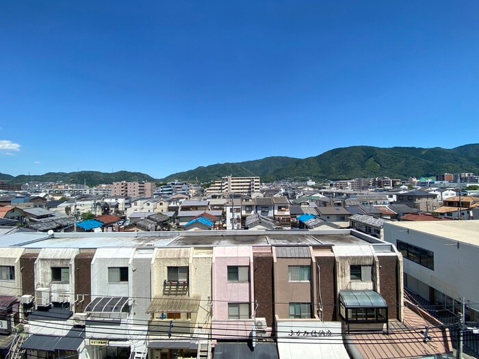 物件内観写真16　(室内からの展望)