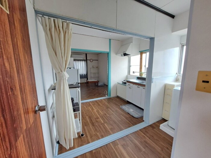 物件内観写真13　(室内からの展望)