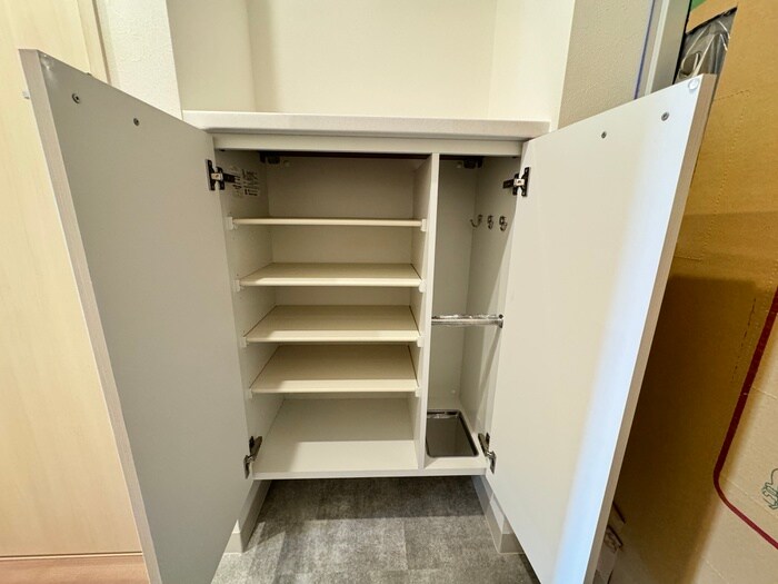 物件内観写真15　(靴箱)