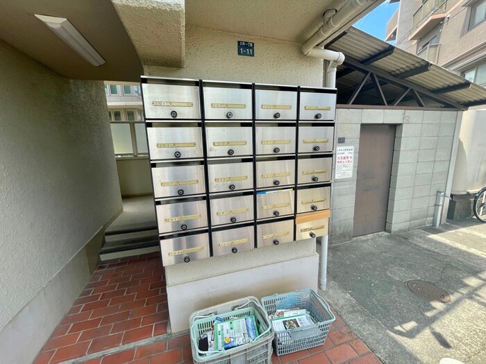 物件外観写真4　(建物設備)