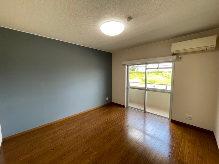 恵解山ハイツの居室