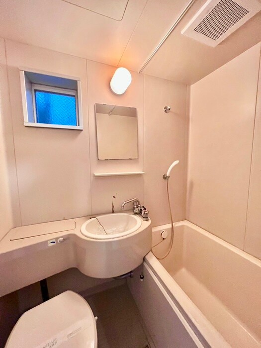 物件内観写真11　(洗面)