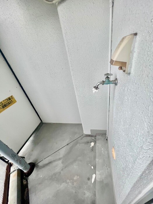 物件内観写真12　(洗濯機置場)