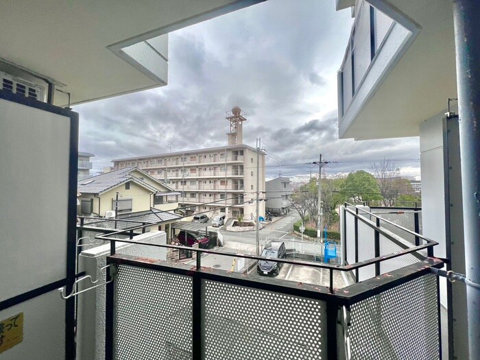 物件内観写真16　(室内からの展望)