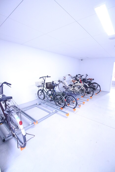 物件外観写真6　(駐輪場)