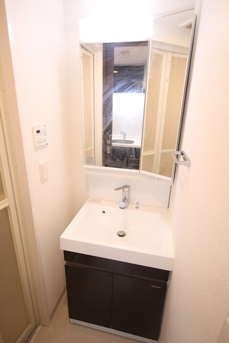 物件内観写真15　(洗面)