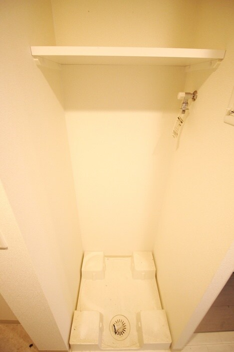 物件内観写真17　(洗濯機置場)