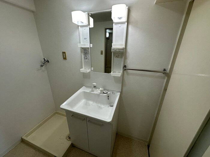 物件内観写真9　(洗面)