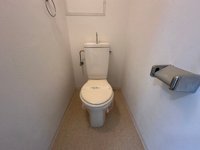 物件内観写真11　(トイレ)