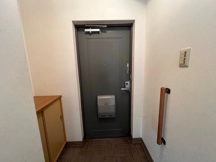 物件内観写真17　(玄関)