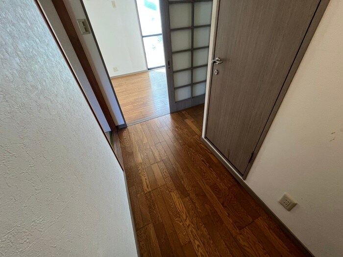 物件内観写真21　(廊下)