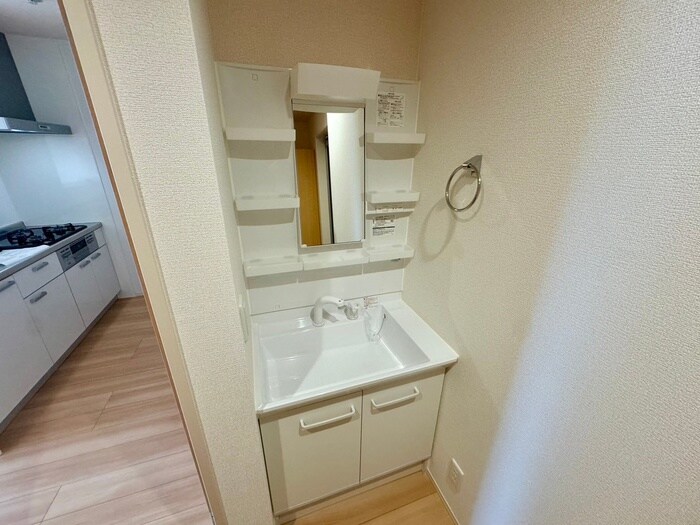 物件内観写真12　(洗面)