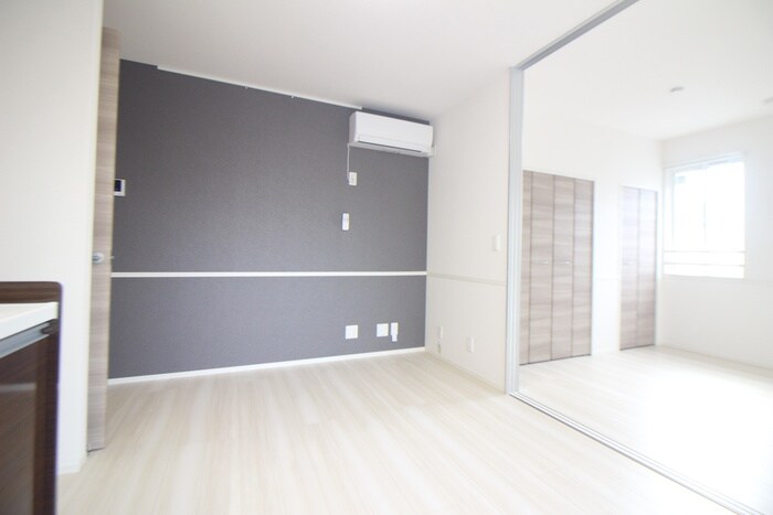 物件内観写真8　(居室)