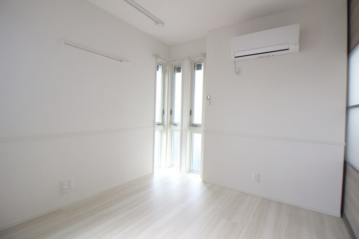 物件内観写真10　(居室)