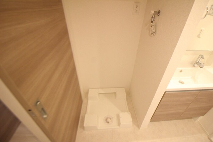 物件内観写真12　(洗濯機置場)