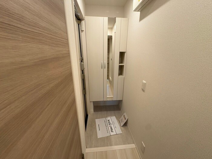 物件内観写真16　(玄関)