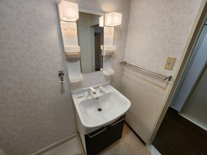 物件内観写真9　(洗面)